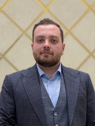 تصویر برای مدرس امیرحسین اصغریان